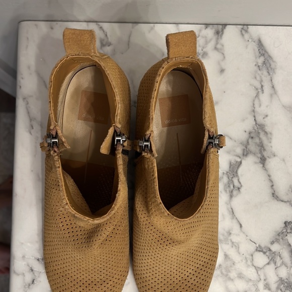 Dolce Vita Booties size 10 - Picture 5 of 7